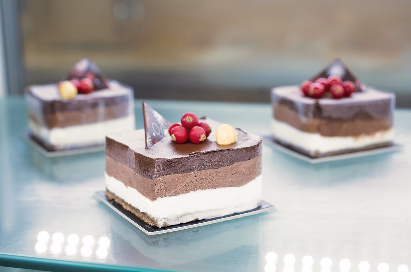 Tarta de tres chocolates